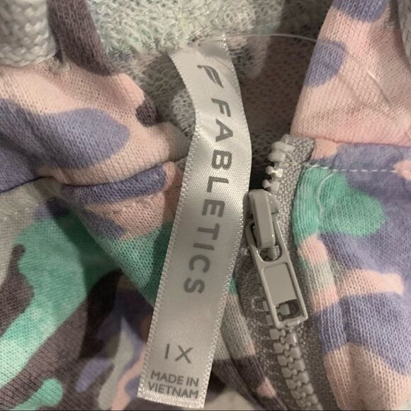 Fabletics Hallie Pink Camo Cinchable Half Zip Hoodie Sweatshirt Jacket Size 1X - Picture 6 of 6